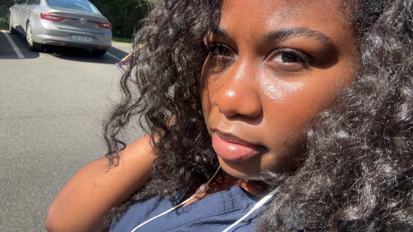 Montserrat charlene — Bild 2